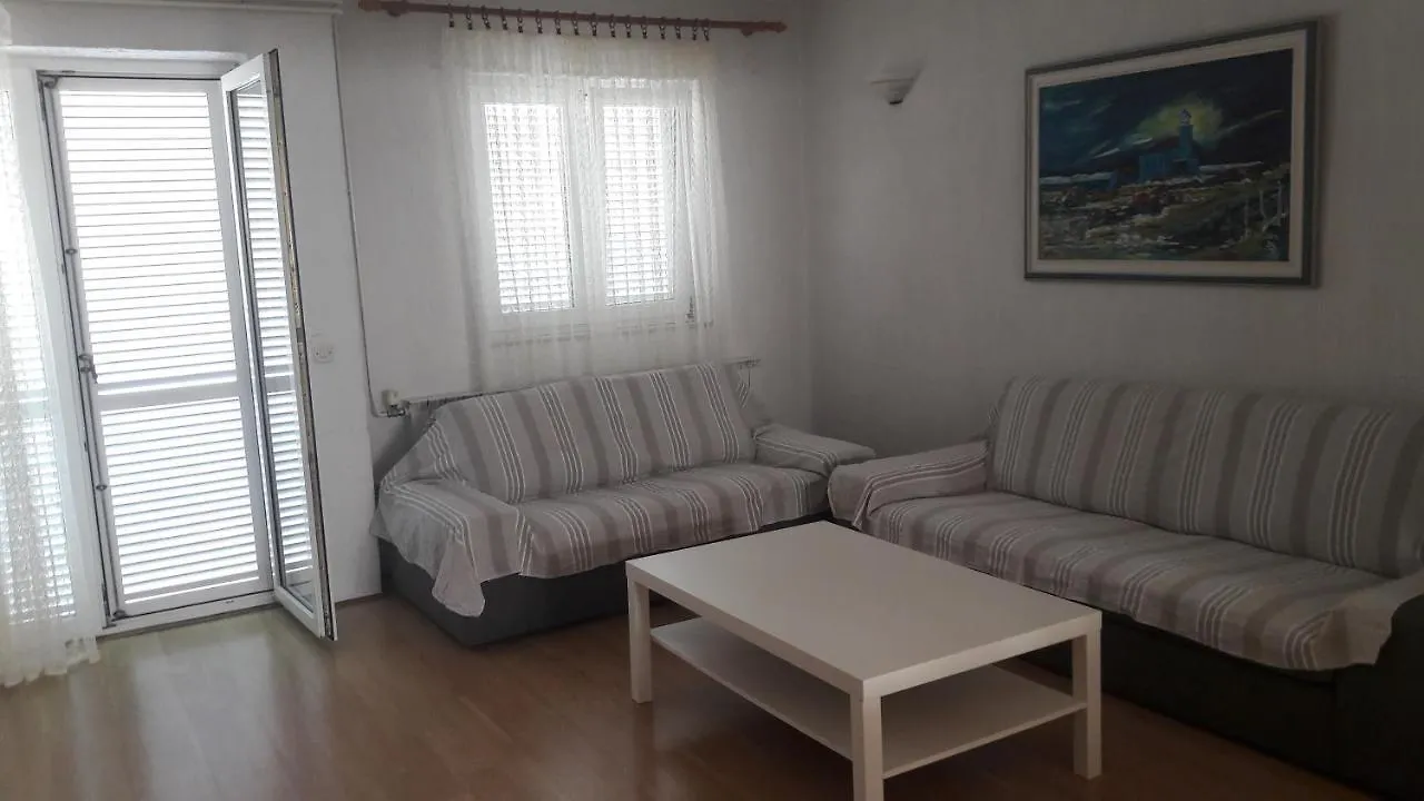Piadora Apartment Banjol