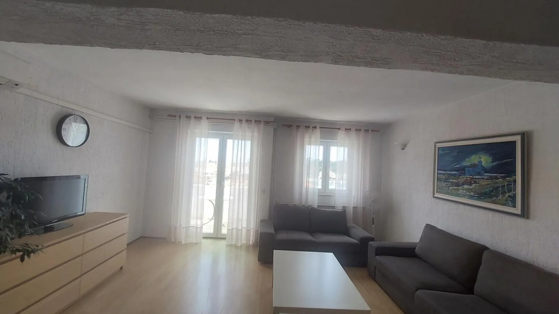 Piadora Apartment Banjol