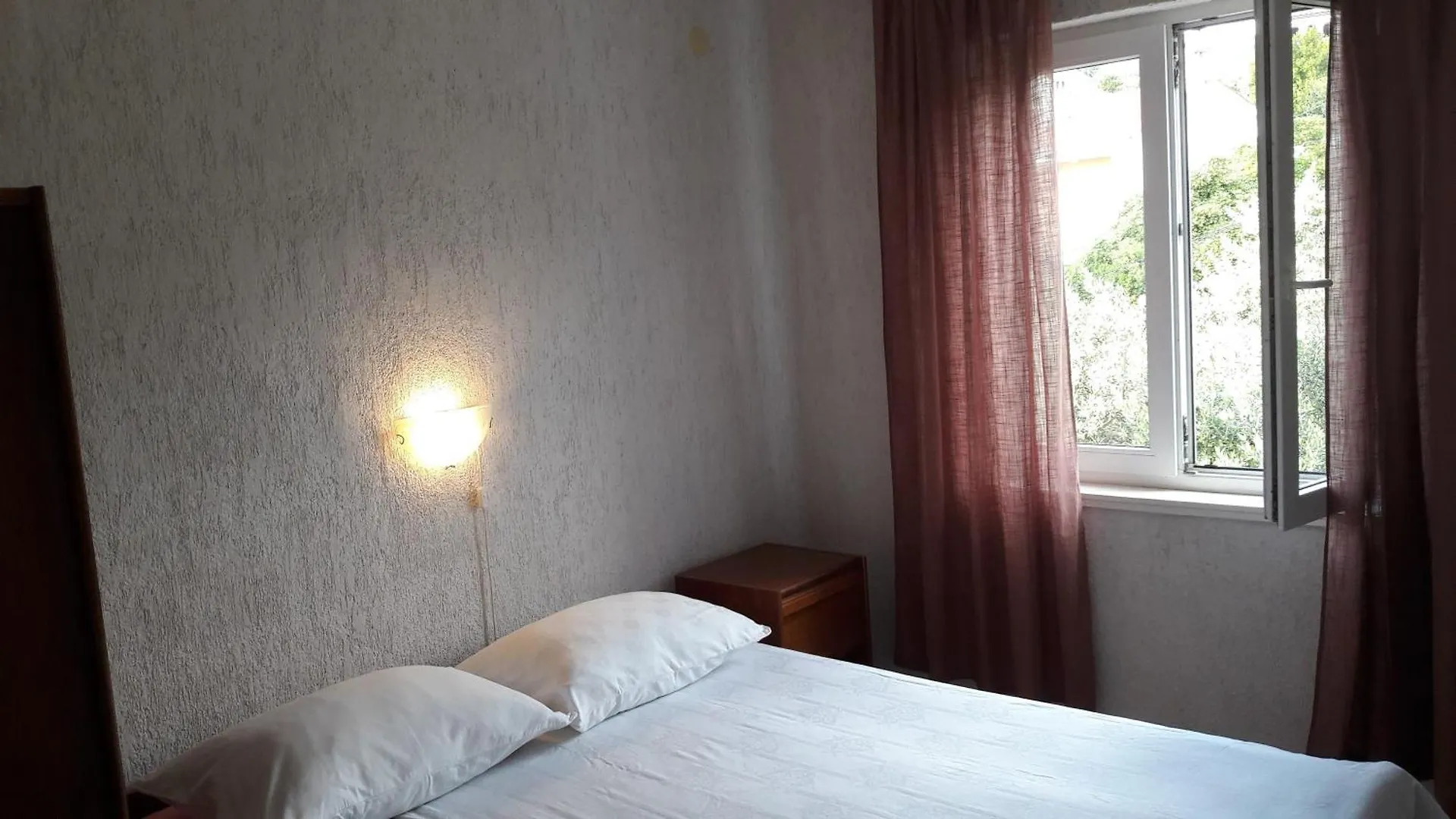 Piadora Apartment Banjol